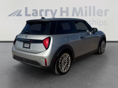 Used 2025 MINI Cooper S image 5