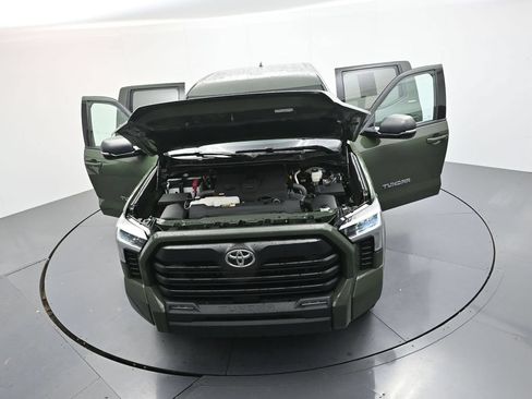 Used 2023 Toyota Tundra SR5 w/ SR5 Premium Package AWD/4WD image 33