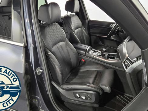 Used 2019 BMW X5 xDrive50i w/ Off-Road Package AWD/4WD image 4