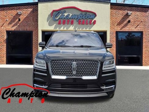 Used 2018 Lincoln Navigator Reserve w/ Technology Package AWD/4WD image 7