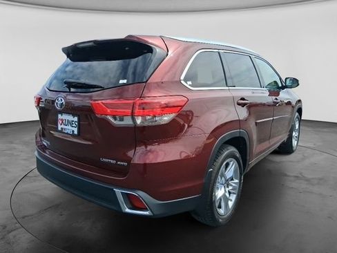 Used 2017 Toyota Highlander Limited AWD/4WD image 6
