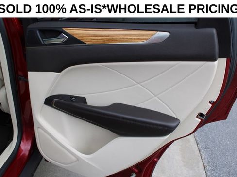 Used 2015 Lincoln MKC FWD w/ Equipment Group 101A Select image 24