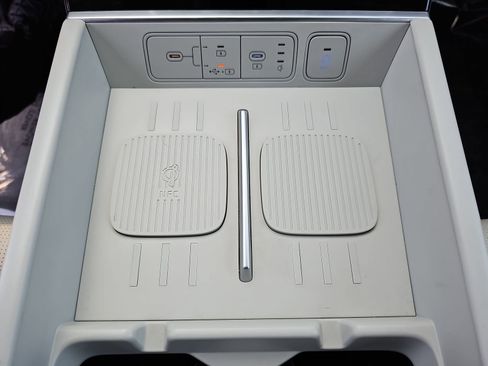 Certified 2025 Hyundai Santa Fe Limited image 31