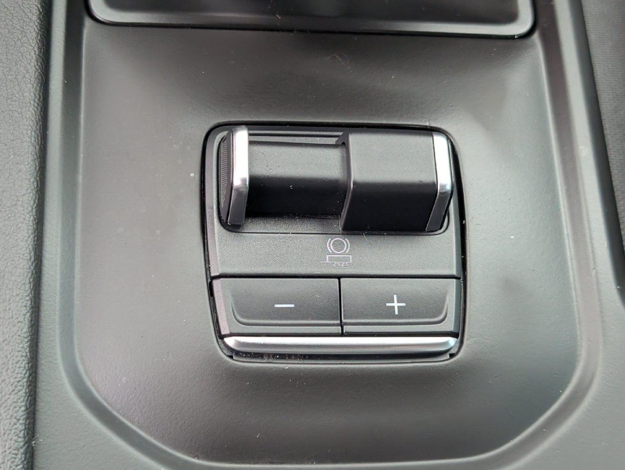 Used 2025 GMC Sierra 1500 Denali w/ Technology Package RWD image 18