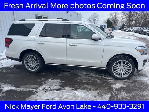 Used 2023 Ford Expedition Limited image 7