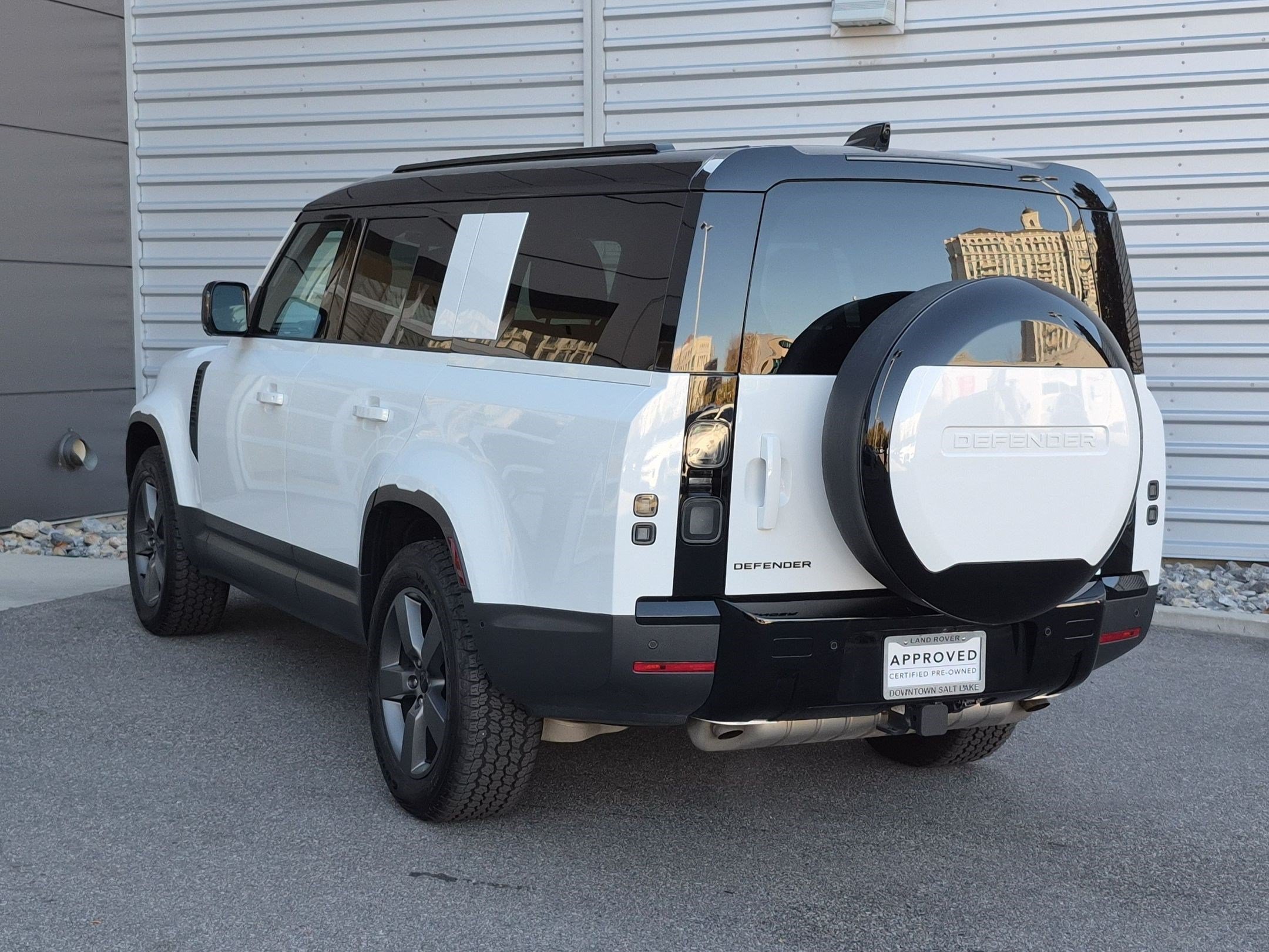 Used 2026 Land Rover Defender 130 S AWD/4WD image 10