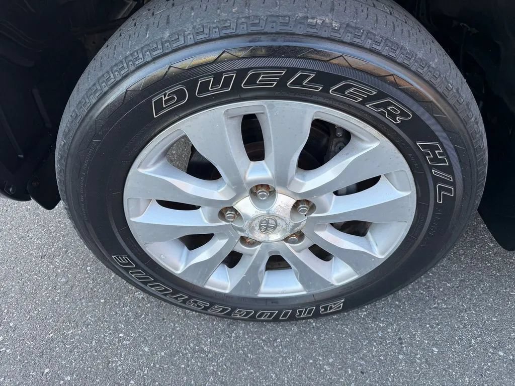 Used 2011 Toyota Sequoia Platinum AWD/4WD image 36