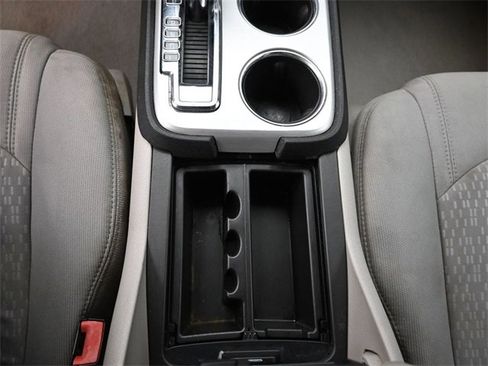Used 2012 GMC Acadia SLE image 23