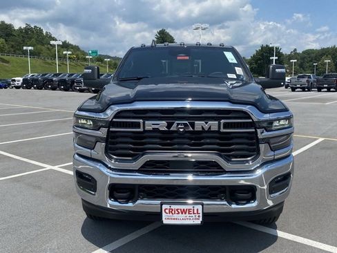 New 2025 RAM 2500 Tradesman image 10