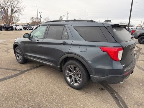 Used 2023 Ford Explorer XLT w/ Equipment Group 202A image 6