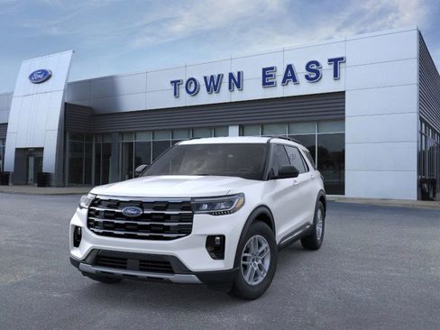 New 2025 Ford Explorer Active w/ Active Comfort Package image 2