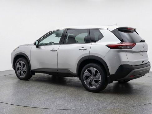 Used 2025 Nissan Rogue SV FWD image 6