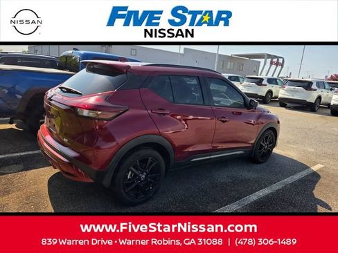 Used 2023 Nissan Kicks SR w/ SR Premium Package FWD image 14