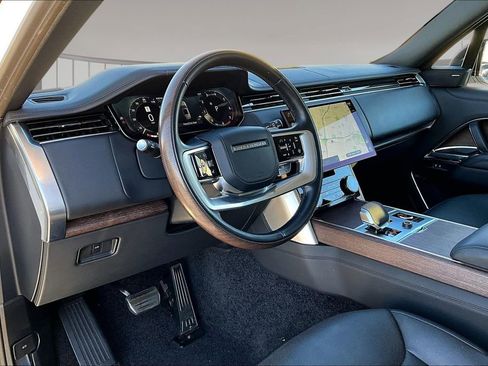 Used 2023 Land Rover Range Rover SE image 15