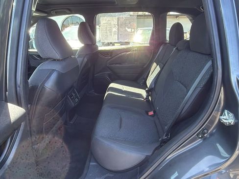 Used 2026 Subaru Forester Premium AWD/4WD image 18