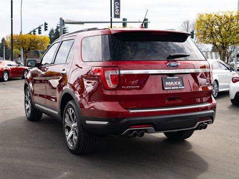 Used 2019 Ford Explorer Platinum image 11