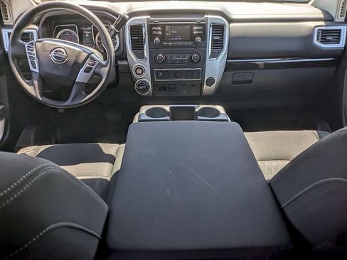 Used 2017 Nissan Titan SV AWD/4WD image 18