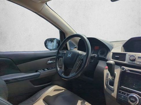 Used 2016 Honda Odyssey Touring Elite image 25
