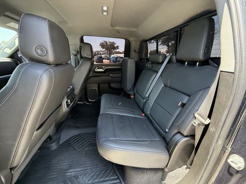 Used 2022 Chevrolet Silverado 1500 LTZ AWD/4WD image 29