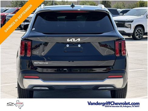 Used 2026 Kia Sorento S w/ S Panoramic Sunroof Package FWD image 5