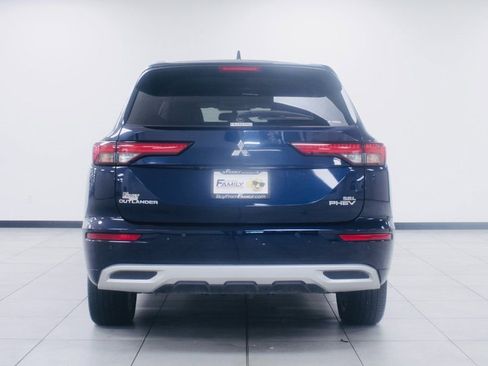 Used 2023 Mitsubishi Outlander SEL image 3