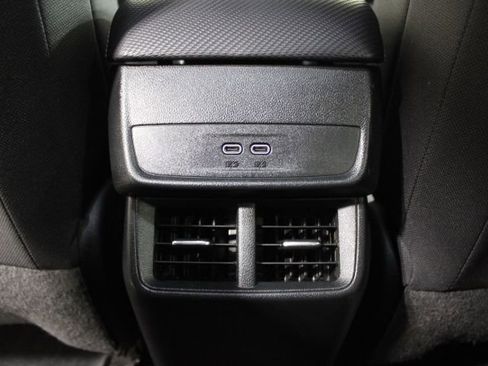 Used 2025 Chevrolet Equinox LT AWD/4WD image 29