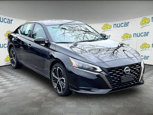 Used 2023 Nissan Altima 2.5 SR image 1