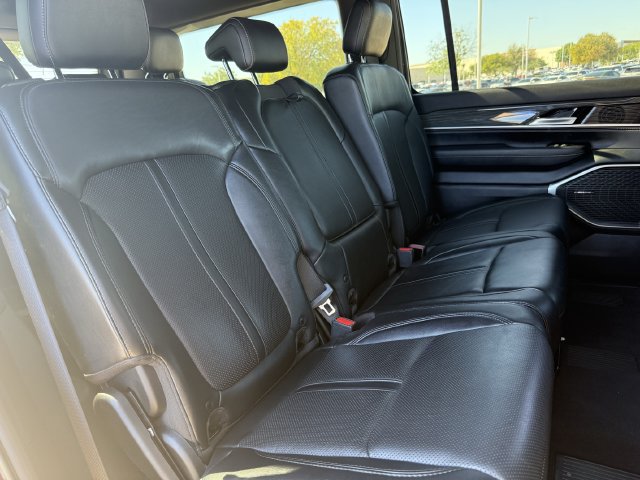 Used 2022 Jeep Wagoneer Series II w/ Premium Group I RWD image 28