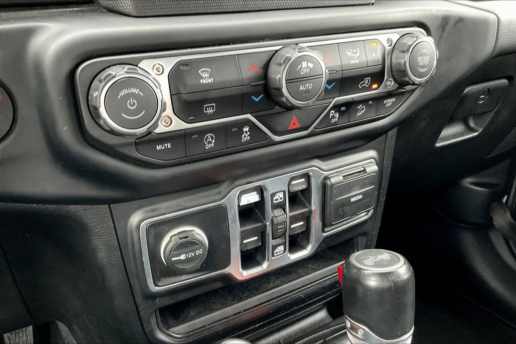Used 2021 Jeep Wrangler Unlimited Sahara AWD/4WD image 16