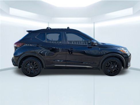 Used 2022 Nissan Kicks SR w/ Interior Electronics Package image 7