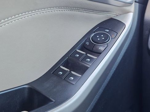 Used 2023 Ford Explorer XLT w/ Equipment Group 202A image 15