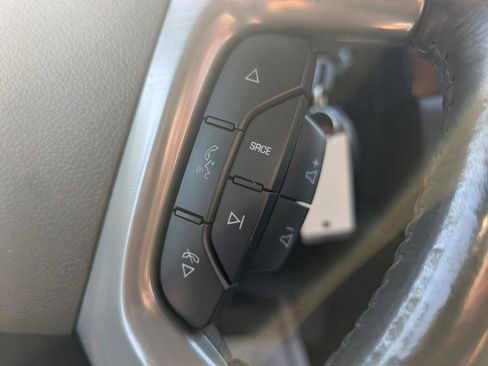 Used 2013 Chevrolet Suburban LTZ image 30