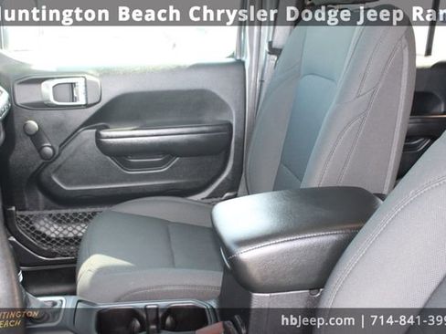 Used 2021 Jeep Wrangler Unlimited Sport image 26
