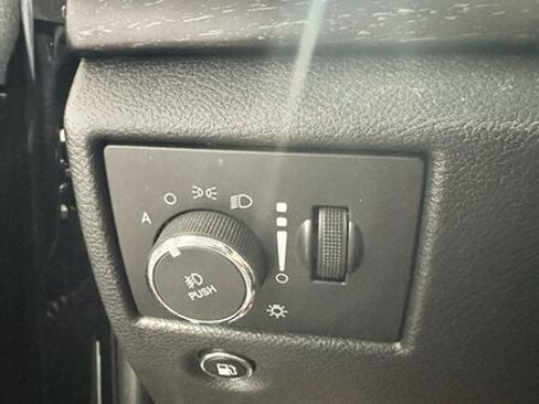 Used 2015 Jeep Grand Cherokee Laredo w/ Quick Order Package 23E AWD/4WD image 14