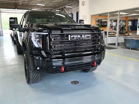 New 2026 GMC Sierra 2500 AT4X w/ LPO, Black Badging Package AWD/4WD image 11