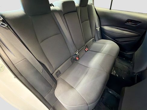Used 2022 Toyota Corolla LE image 15