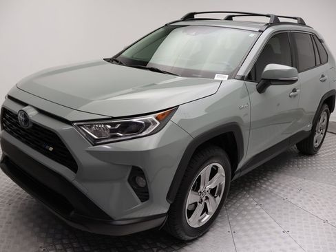 Certified 2021 Toyota RAV4 XLE Premium AWD/4WD image 2