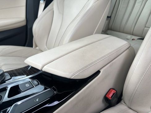 Used 2017 BMW 530i xDrive image 13