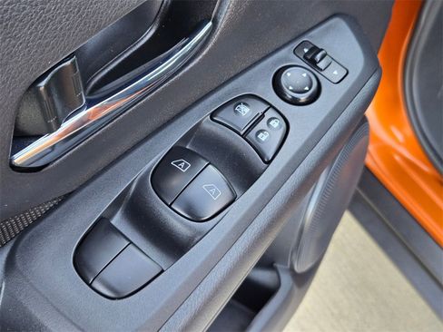 Used 2024 Nissan Kicks SV image 12