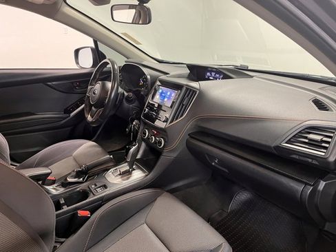 Used 2022 Subaru Crosstrek 2.0i Premium image 11