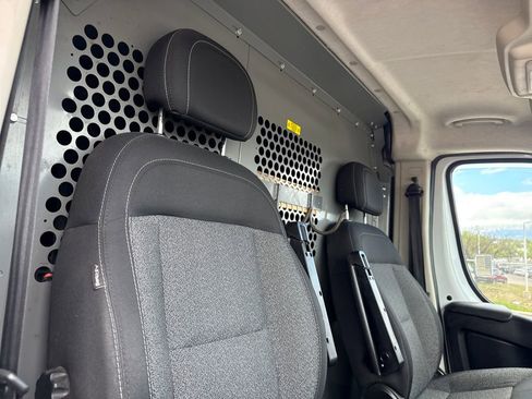 Used 2019 RAM ProMaster 2500 w/ Premium Appearance Group FWD image 21