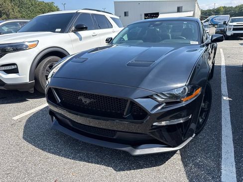 Used 2022 Ford Mustang GT Premium w/ Black Accent Package RWD image 6