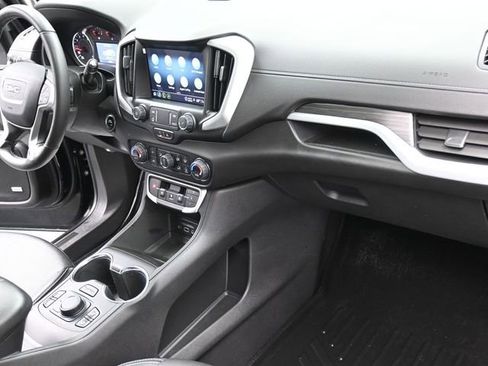 Used 2022 GMC Terrain SLT w/ Infotainment Package II image 28