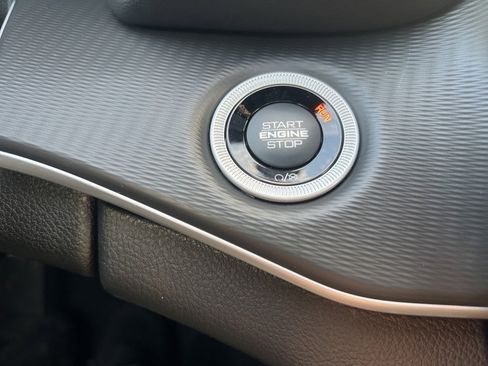 New 2025 Jeep Grand Cherokee Altitude image 27