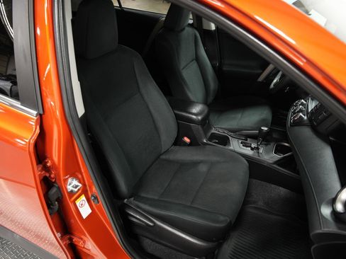Used 2016 Toyota RAV4 LE image 16