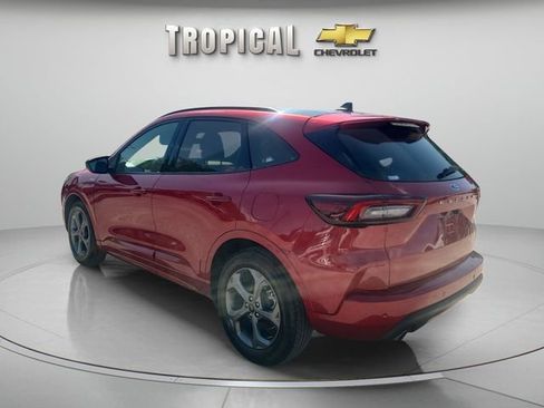 Used 2024 Ford Escape ST-Line w/ Tech Pack #1 FWD image 3