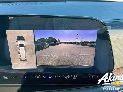 New 2026 Chevrolet Suburban Premier image 11