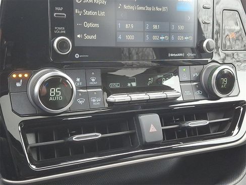 Certified 2022 Toyota Highlander Bronze Edition image 18