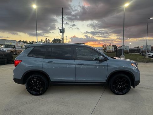 Certified 2023 Honda Passport EX-L image 9