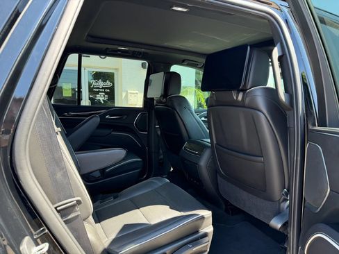 Used 2021 Cadillac Escalade Sport w/ Driver Assist Tech Package AWD/4WD image 8